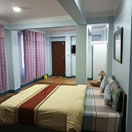 Hotel Pristine Kathmandu Buitenkant foto