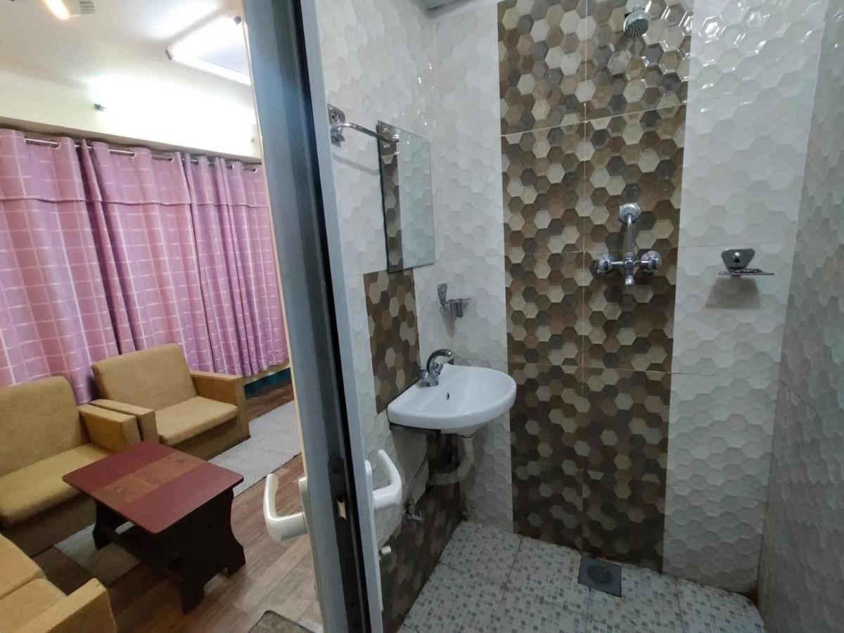 Hotel Pristine Kathmandu Buitenkant foto