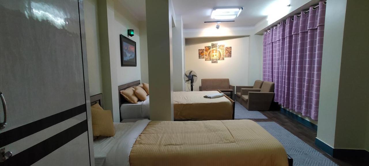 Hotel Pristine Kathmandu Buitenkant foto