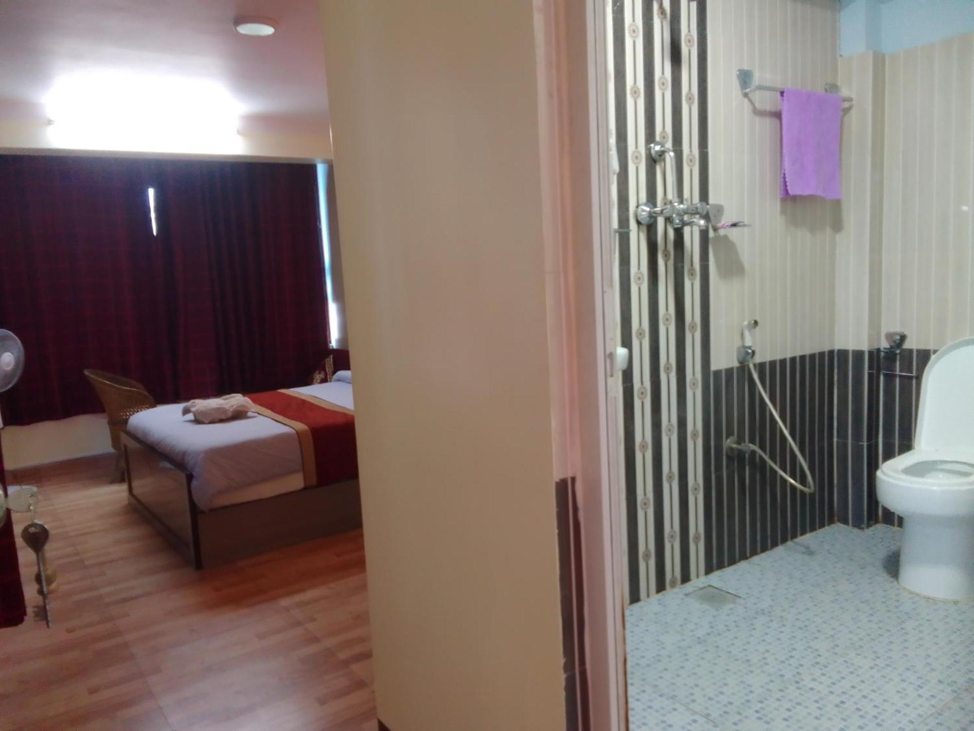 Hotel Pristine Kathmandu Buitenkant foto