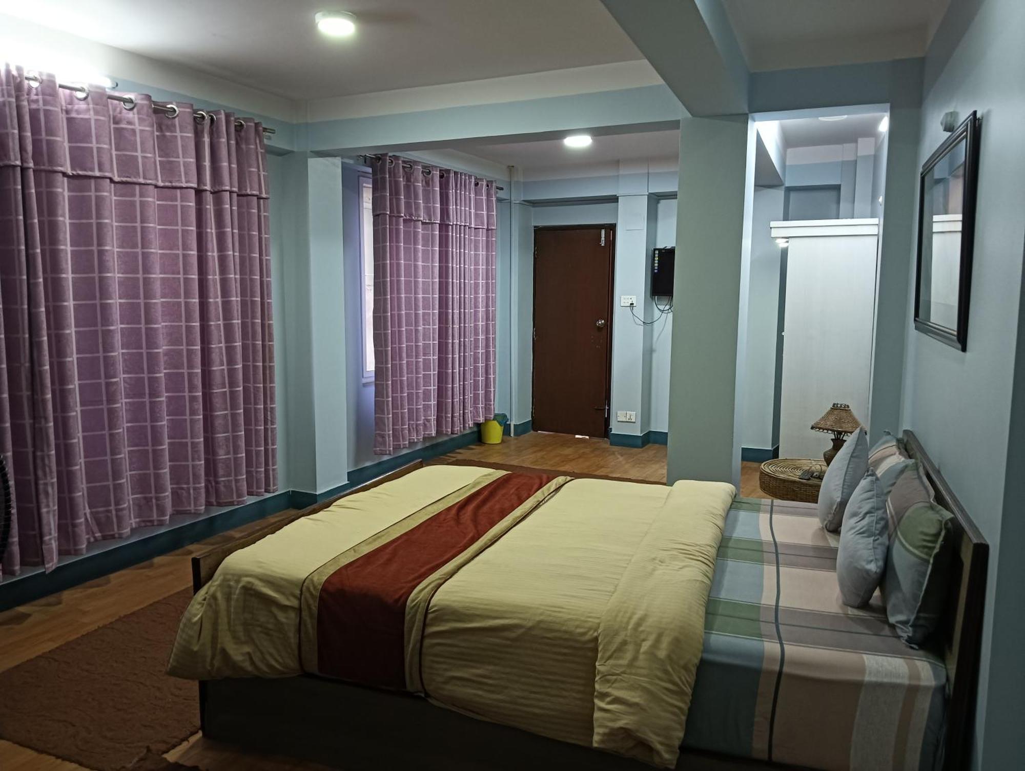 Hotel Pristine Kathmandu Buitenkant foto