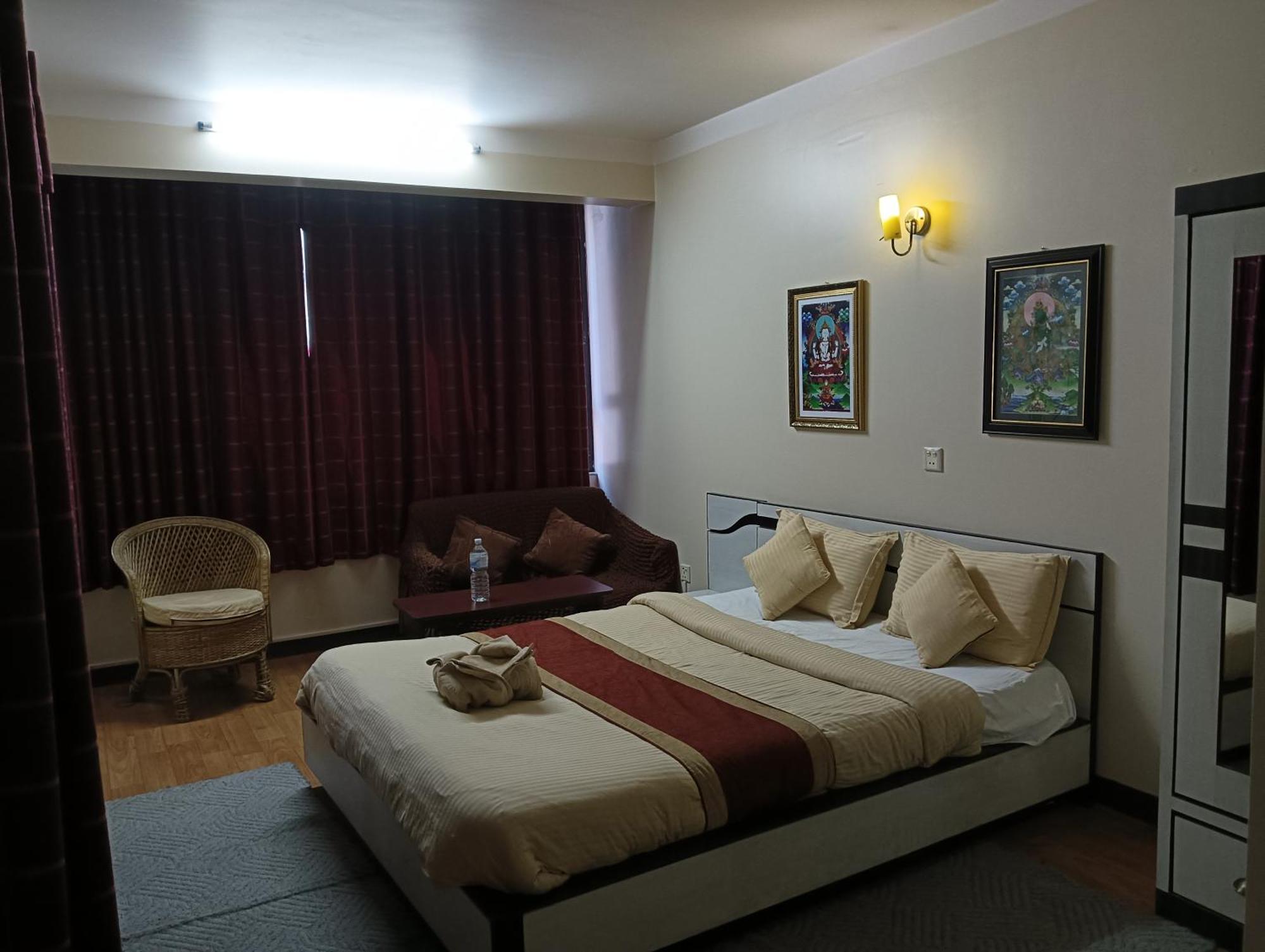 Hotel Pristine Kathmandu Buitenkant foto