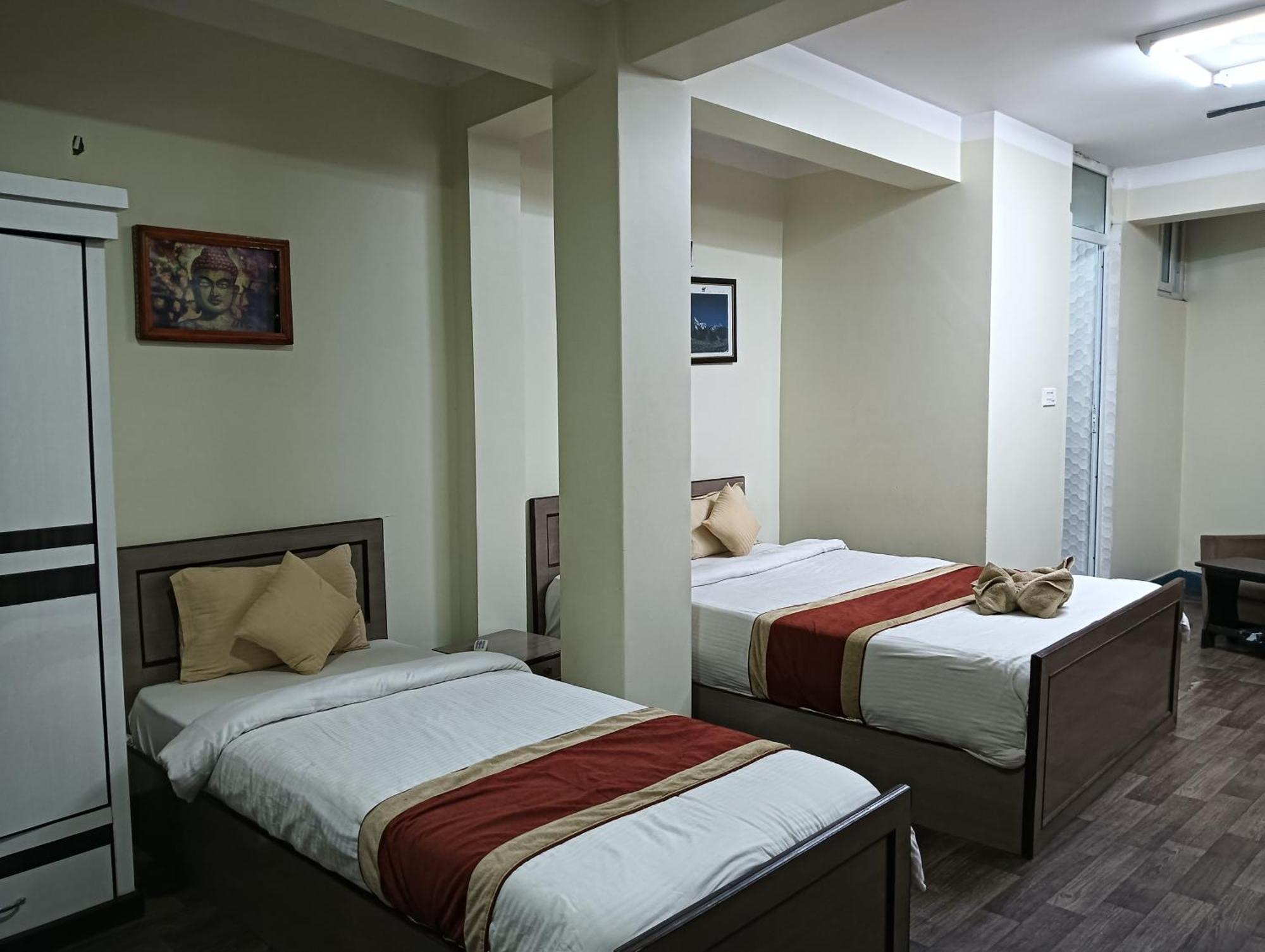 Hotel Pristine Kathmandu Buitenkant foto