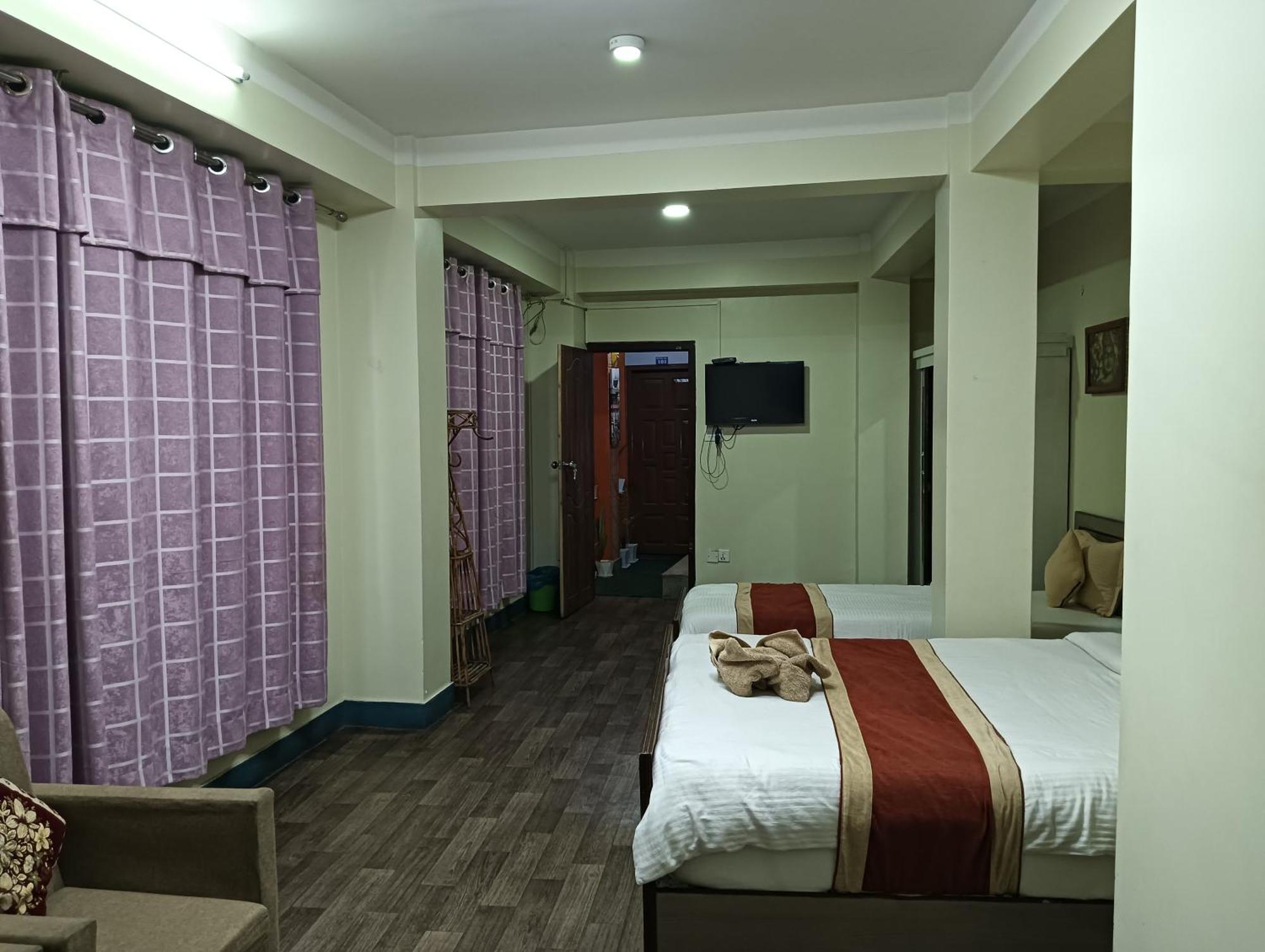 Hotel Pristine Kathmandu Buitenkant foto