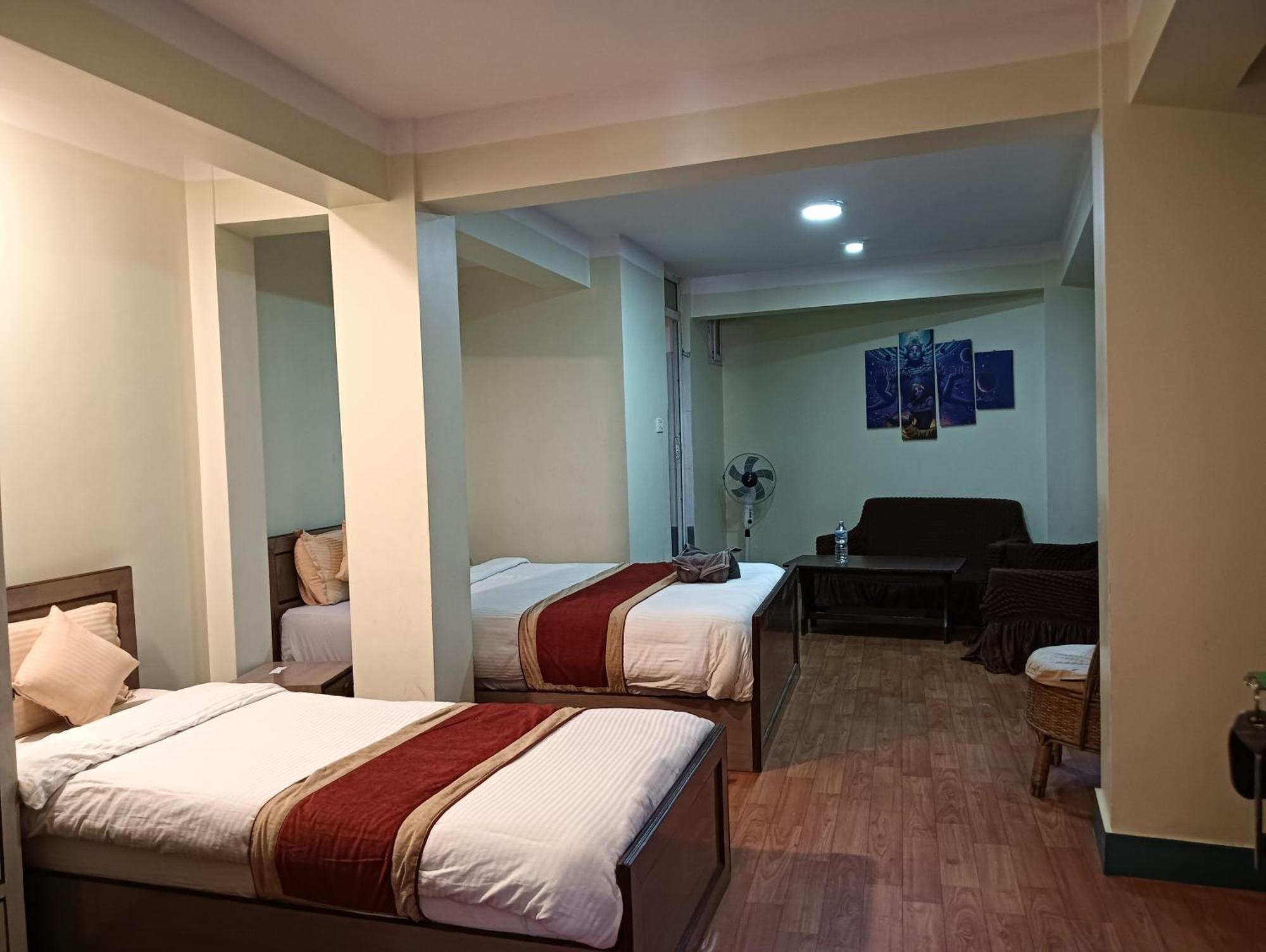 Hotel Pristine Kathmandu Buitenkant foto